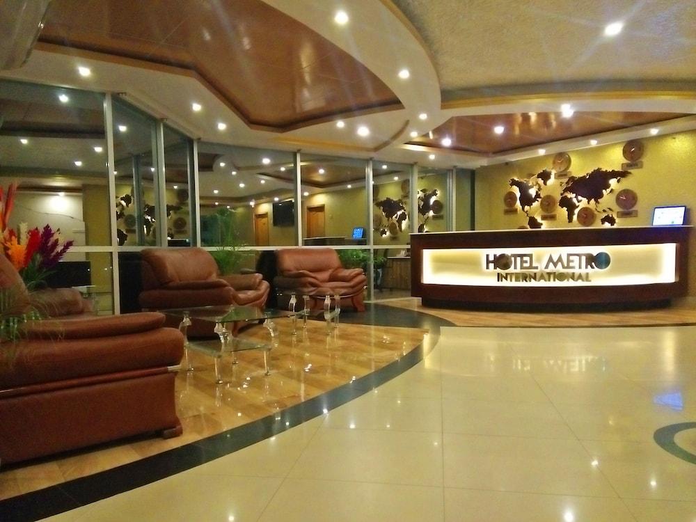 Hotel Metro International Силет Екстериор снимка