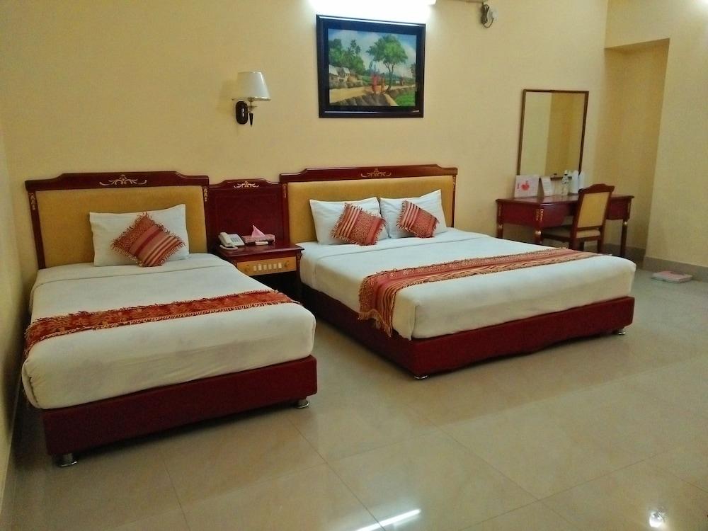 Hotel Metro International Силет Екстериор снимка