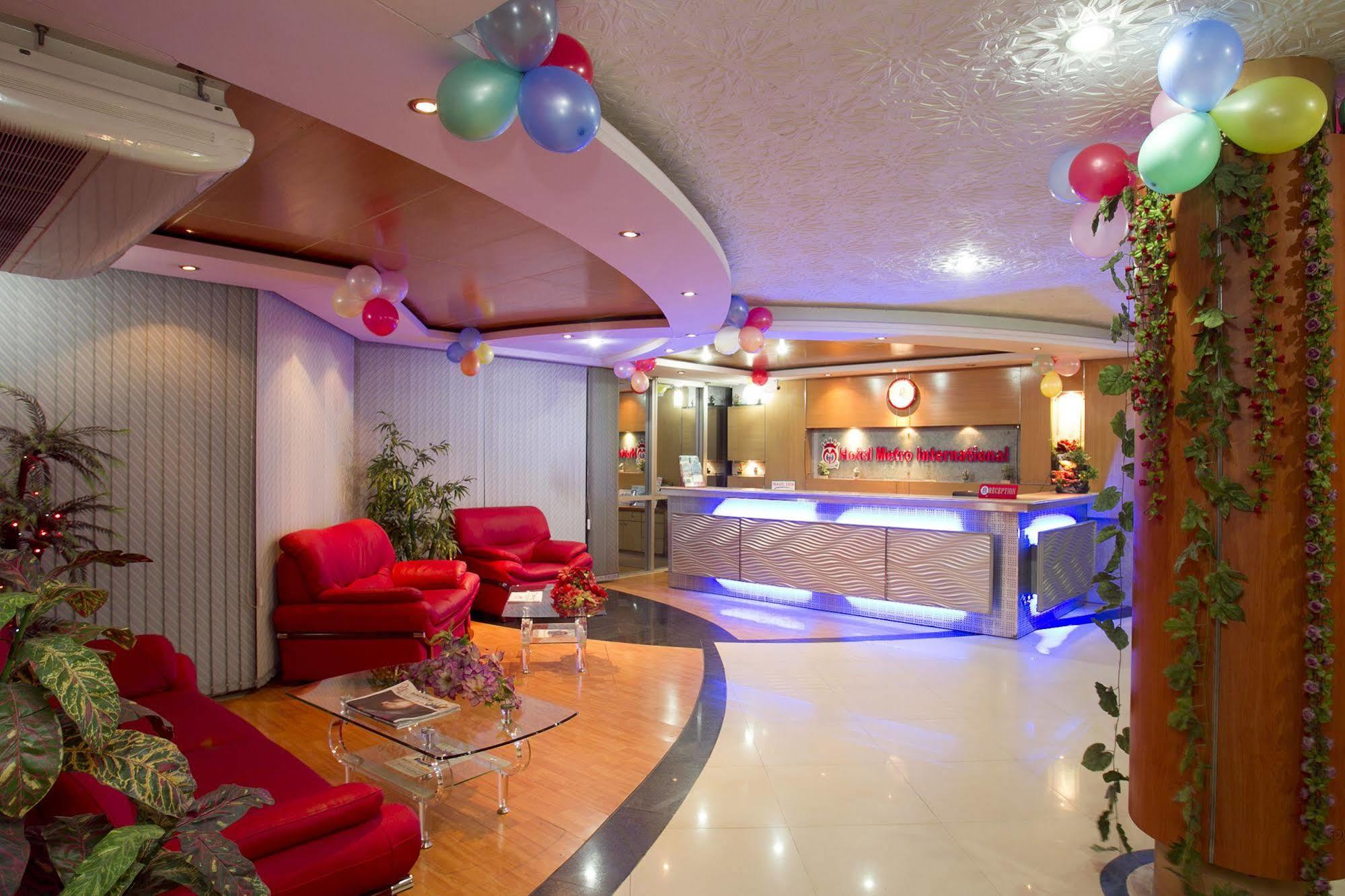 Hotel Metro International Силет Екстериор снимка